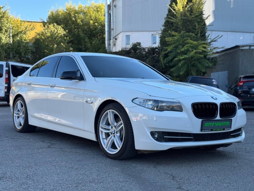 BMW 5 Series 528i 2012