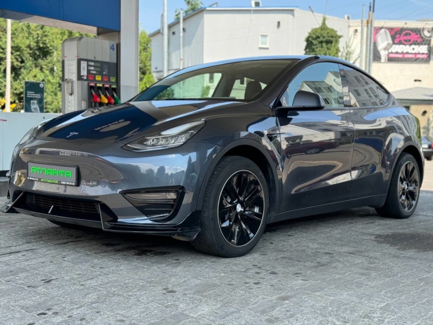 Tesla Model Y 2021