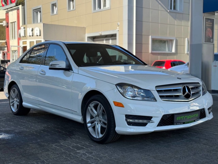 Mercedes-Benz C-Class 2012