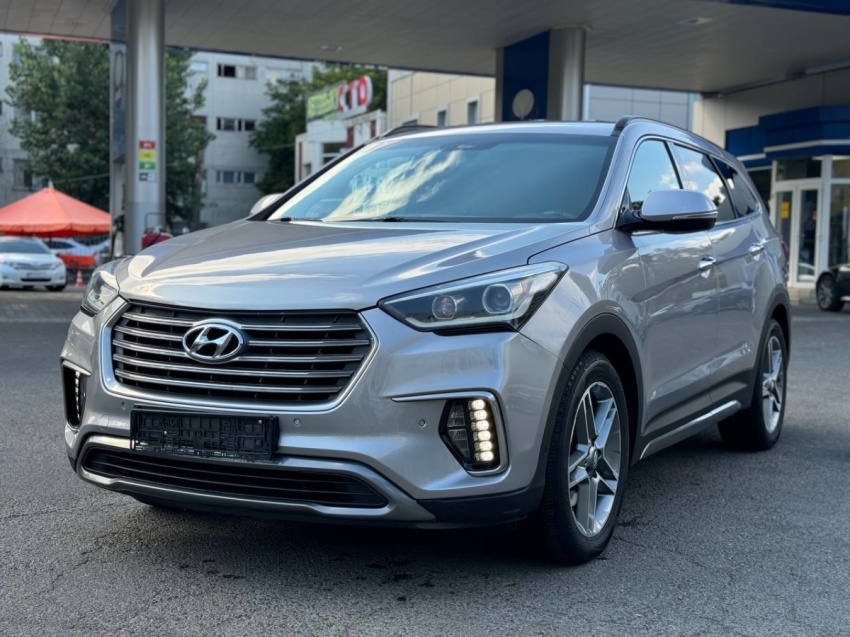 Hyundai Grand Santa Fe 2016