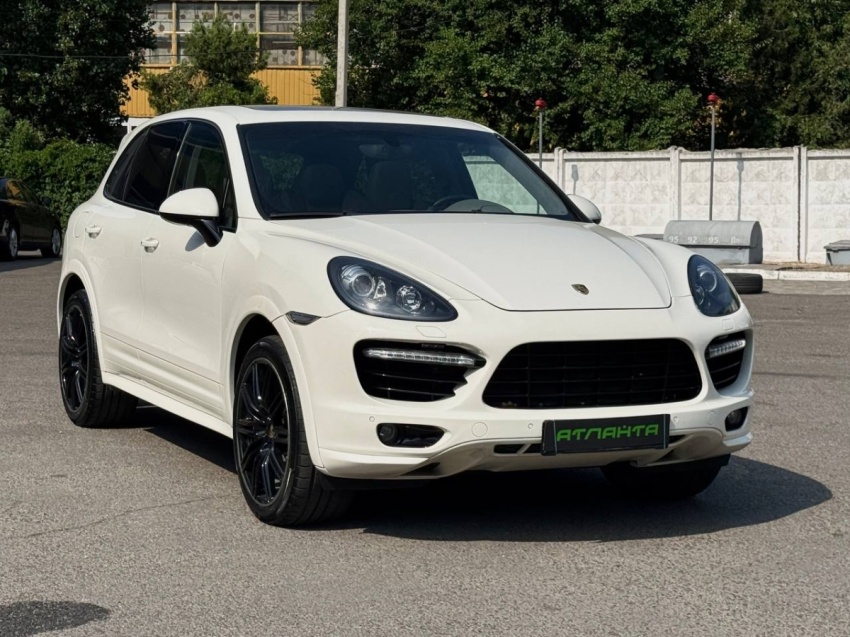 Porsche Cayenne 2011