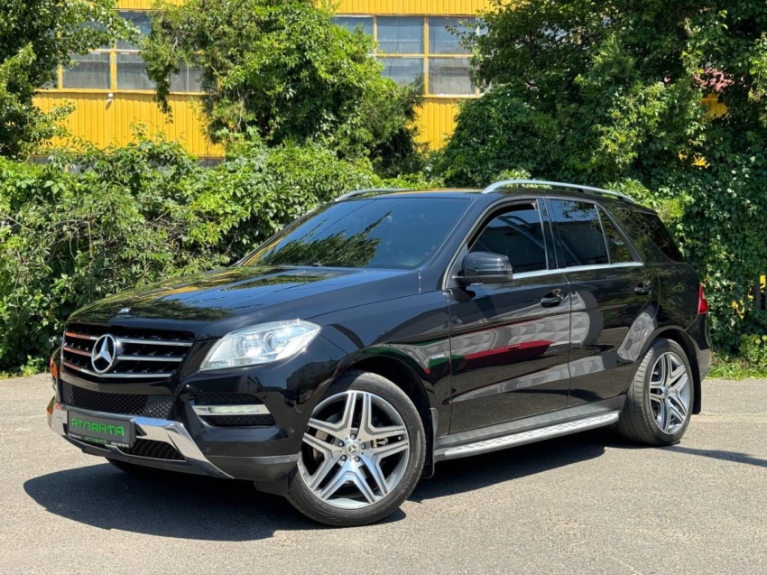 Mercedes-Benz M-Class 2012