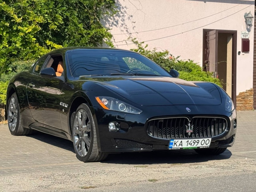 Maserati GranTurismo S 2011