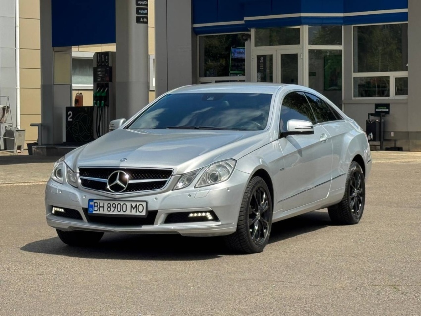 Mercedes-Benz E-Class 2011