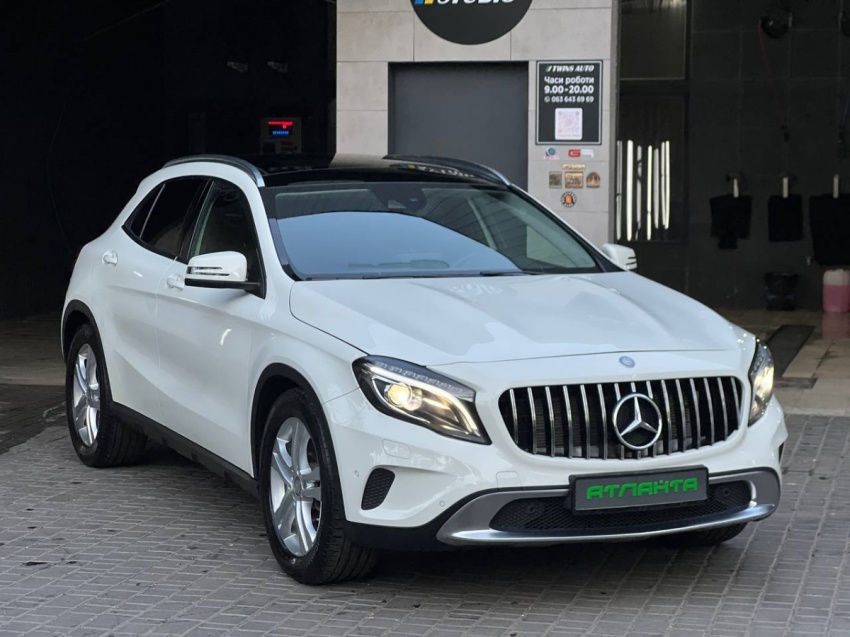 Mercedes-Benz GLA-Class 2015