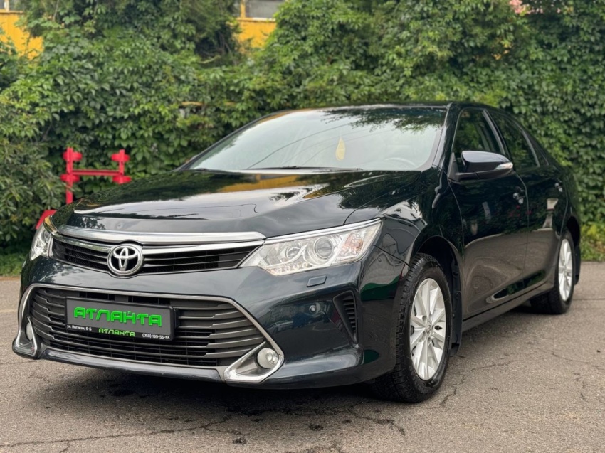 Toyota Camry 2016